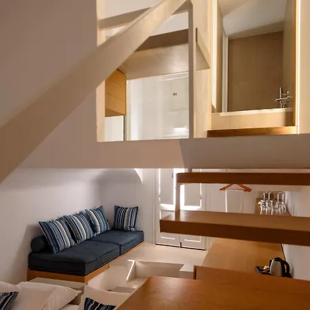 Muses Cycladic 3* Oia (Santorini)