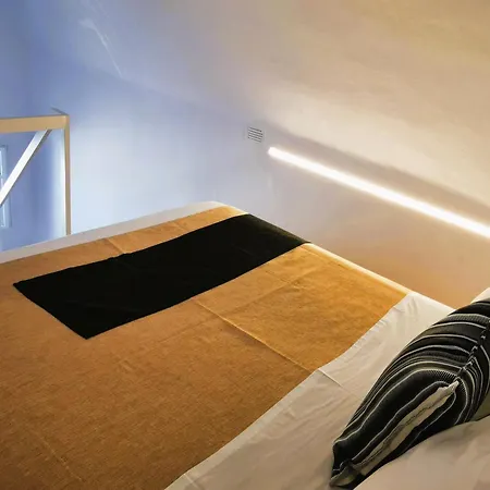 Muses Cycladic 4* Oia
