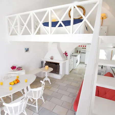Muses Cycladic 4* Oia
