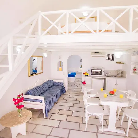 Muses Cycladic 4* Oia