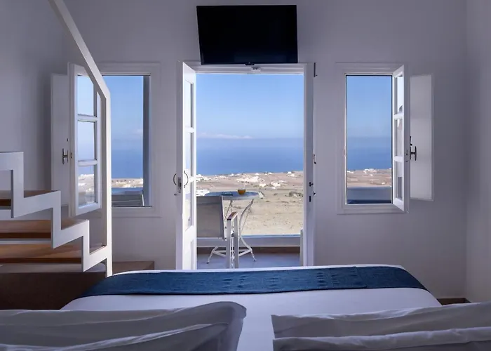 Muses Cycladic 4* Oia