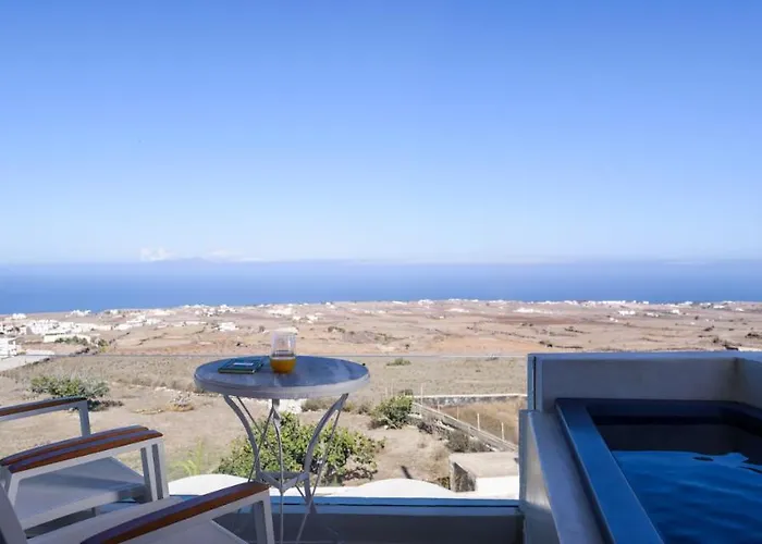 Muses Cycladic 4* Oia (Santorini)