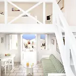 Muses Cycladic 4* Oia (Santorini)