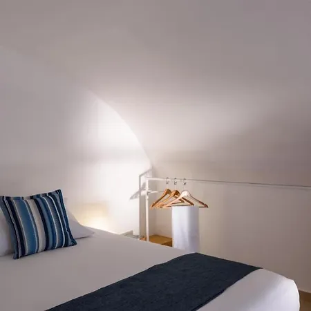 Muses Cycladic 3*