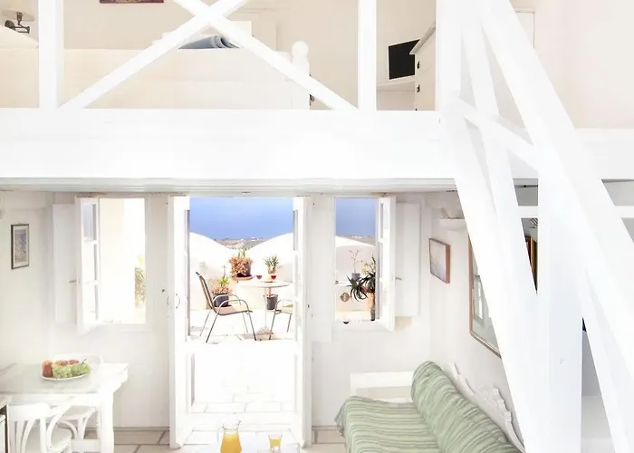 Muses Cycladic 4* Oia